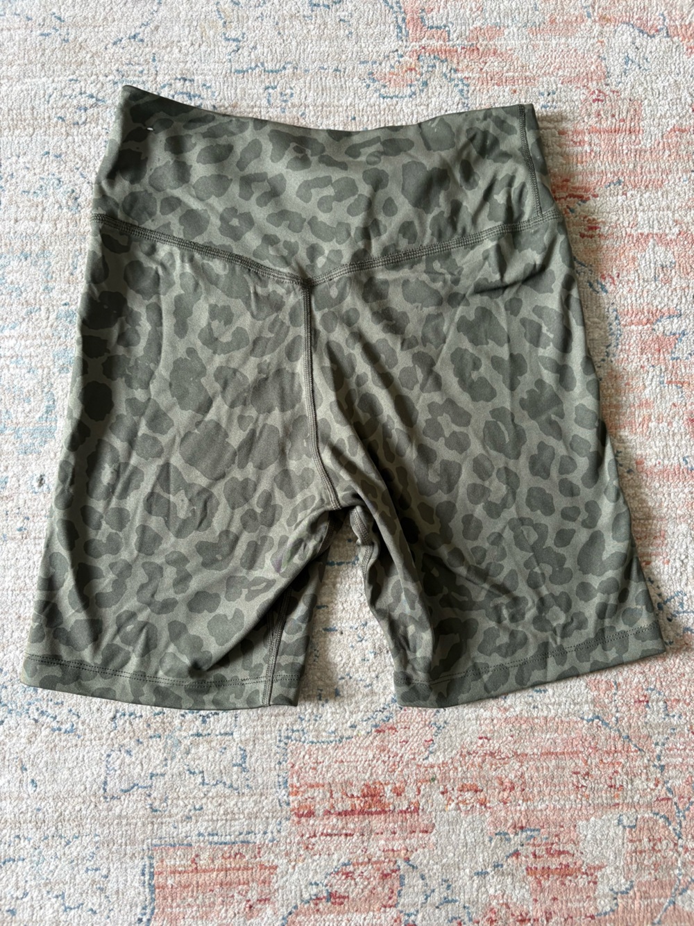 Nike Women's Olive Camo Leopard-Print Bike Shorts - Picture 2 of 2